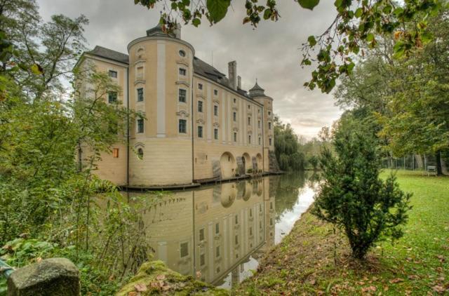 Gastehaus Schloss Bernau Affittacamere Fischlham Esterno foto